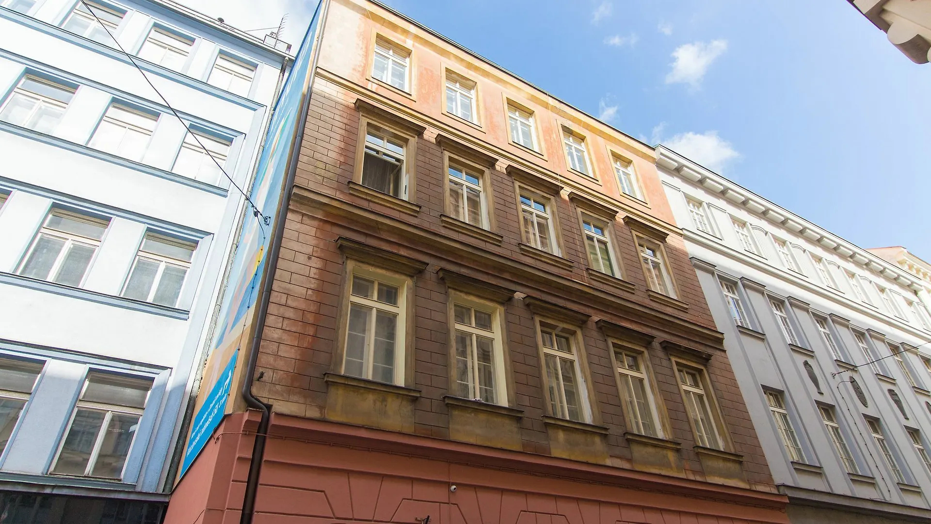 Cosy Apartment For 6 Next To The Main Train Station By Easybnb Prag